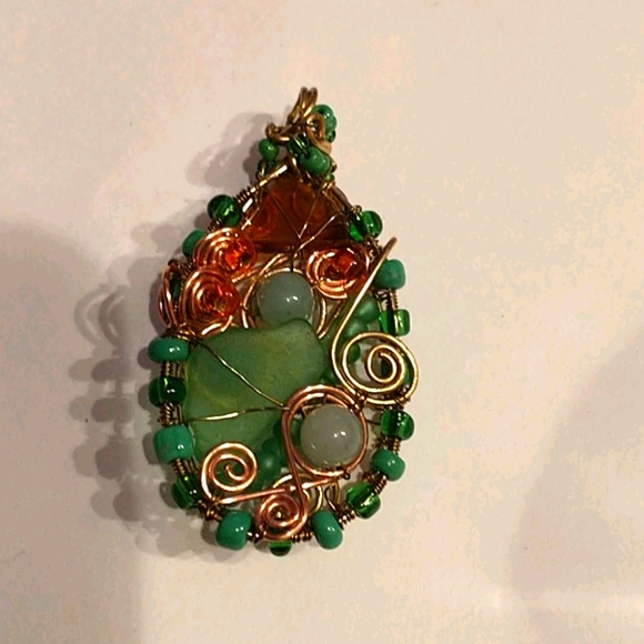 🇨🇦Beach Glass Pendant - Picture 2 of 2